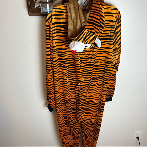 Tiger Halloween costume L/XL - Picture 14 of 16